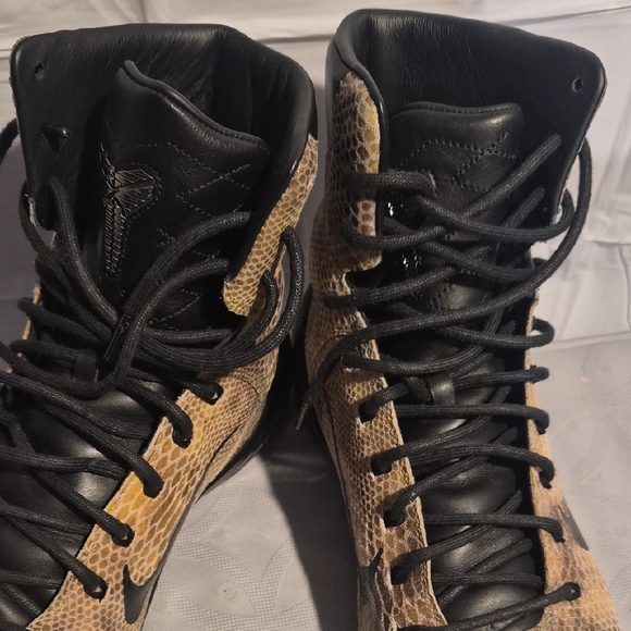 Kobe Beyant 9 High EXT Snakeskin Sneakers Size 10.5 Pre-owned No Box. Hat Is NWT - Picture 10 of 14